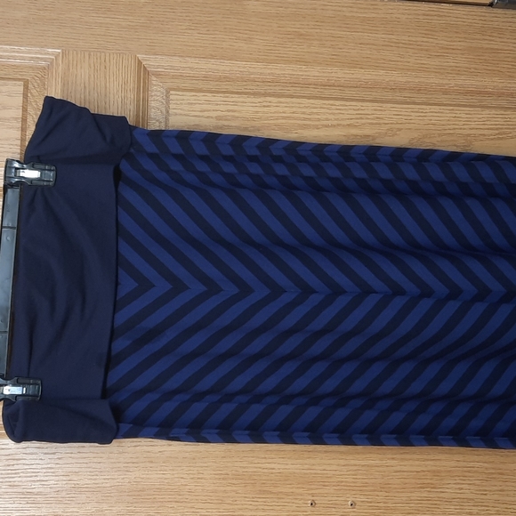 Torrid navy striped maxi skirt elastic waist size 1X - Picture 1 of 4